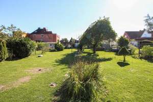 Charmante Doppelhaushälfte auf Erbpachtgrund mit großem Garten und Gestaltungspotenzial – Die vollständige Adresse der Immobilie erhältst du vom Anbieter., 23560 Moisling, Lübeck – Vorschaubild 19