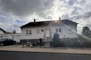 Saniertes Zweifamilienhaus mit großem Grundstück in ruhiger, beliebter Wohnlage! – Die vollständige Adresse der Immobilie erhältst du vom Anbieter., 56424 Bannberscheid – Vorschaubild 3