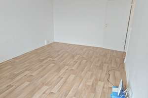 Helle 1-Zimmer Wohnung im 7. OG mit Balkon in Berlin-Marzahn, 3 Monate