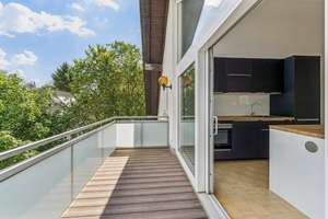 Lichtdurchflutete 2,5 Zimmer Dachgeschosswohnung – Die vollständige Adresse der Immobilie erhältst du vom Anbieter., 81825 Waldtrudering, München – Vorschaubild 2