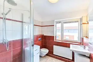 Fernwärme mit Energiekennwert "C"! Endreihenhaus mit ca. 197 m² Wohn- und Nutzfläche! – Hamburg – Vorschaubild 16