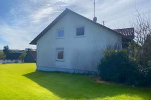 
Wohntraum in Mindersdorf - Großzügiges Wohnhaus mit zwei Wohneinheiten
 – Die vollständige Adresse der Immobilie erhältst du vom Anbieter., 78355 Hohenfels – Vorschaubild 4