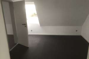 Wuppertal-Cronenberg: Helle 2,5-Zimmer-Wohnung mit praktischem Schnitt – Schulweg 68, 42369 Cronenberg, Wuppertal – Vorschaubild 6