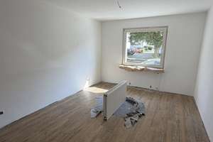 Frisch renovierte 3-Zimmerwohnung mit Balkon in Leverkusen-Rheindorf – 51371 Rheindorf, Leverkusen – Vorschaubild 3