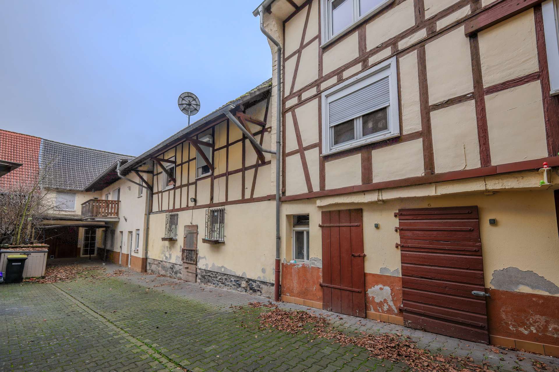 Denkmalgeschützte Hofreite mit Nebengebäuden und viel Raum zur Entfaltung - Sanierungsbedürftig, Wetteraukreis – Bild 3