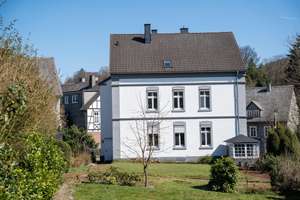 Historisches Rentmeisterhaus in direkter Schloßnähe - Olsberg-Antfeld – Die vollständige Adresse der Immobilie erhältst du vom Anbieter., 59939 Olsberg – Vorschaubild 2