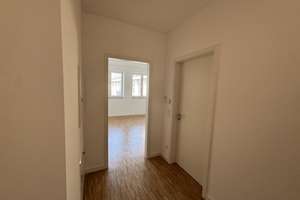 3-Zimmer-Penthousewohnung mit Dachterrasse, Loggia und Elbblick! – Schönebecker Straße  125, 39104 Buckau, Magdeburg – Vorschaubild 4