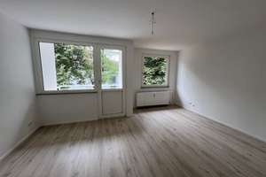 3 Zi.-Whng. zum Einziehen- alles fertig - Balkon - Bad mit Fenster - Duisburg Rheinhausen – Franz-Schubert-Straße 2, 47226 Rheinhausen-Mitte, Duisburg – Vorschaubild 4