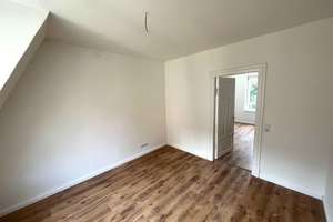 Hell, sehr zentral und mit Einbauküche: freundliche 3-Zimmer-Wohnung in Flensburg – Johanisstraße 75-77, 24937 Sankt Johannis, Flensburg – Vorschaubild 4