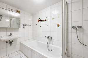 Gepflegte 2-Zimmer-Wohnung mit Südwest-Balkon & Aufzug – Die vollständige Adresse der Immobilie erhältst du vom Anbieter., 45138 Huttrop, Essen – Vorschaubild 11
