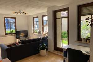 Schöne, sehr ruhige 2,5-Zimmer Whg mit großer Terrasse in Stuttgart-Uhlbach - ohne Makler – Uhlbacher Str. 217 a, 70329 Uhlbach, Stuttgart – Vorschaubild 1