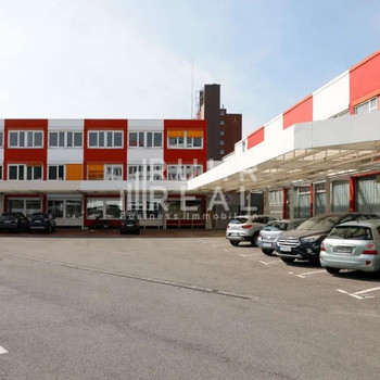 Praktische Büroflächen in etablierter Business-Lage – Tiefgarage & Außenstellplätze