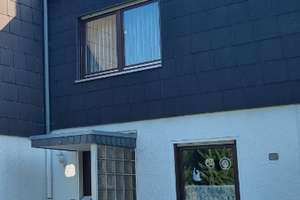 Familienfreundliches Reihenmittelhaus in Bruchmachtersen Seenähe! – Die vollständige Adresse der Immobilie erhältst du vom Anbieter., 38228 Lebenstedt, Salzgitter – Vorschaubild 1