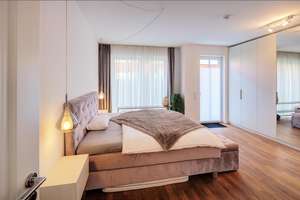 Möbliert: Wohnen am Englischen Garten: Großzügige 4‑Zimmer Wohnung  – Die vollständige Adresse der Immobilie erhältst du vom Anbieter., 80939 Obere Isarau, München – Vorschaubild 4