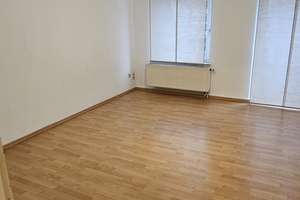 Gepflegte 2-Zimmer-Wohnung mit Balkon im 2. OG in Aachen Innenstadt