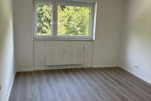 Bequem mit dem Aufzug zur Wohnung // 1.OG Wohnung 1 – Breslauer Str. 277, 38440 Laagberg, Wolfsburg – Vorschaubild 11