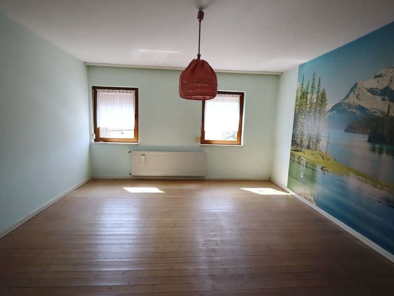 Immobilie in Horschbach - Geräumiges Zweifamilienhaus mit Gestaltungsmöglichkeiten - Bild 6