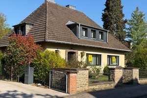 BONN OBERKASSEL freist. Einfam. Haus mit ca. 200 m² Wfl., 841 m² GrSt. Keller, Garage, Baugrundstück – Die vollständige Adresse der Immobilie erhältst du vom Anbieter., 53227 Oberkassel, Bonn – Vorschaubild 2