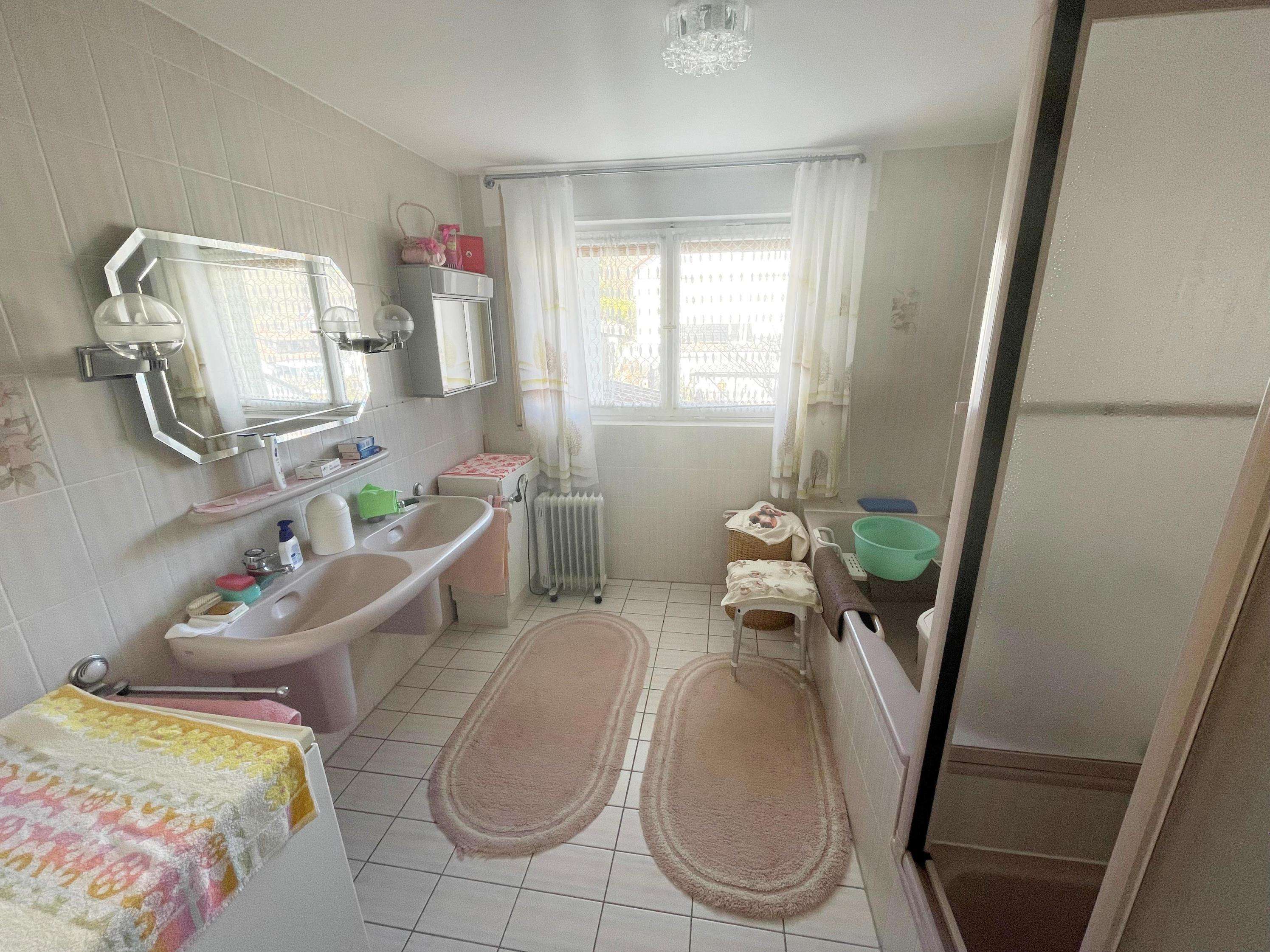 Immobilie in Hasel - Großzügiges Haus sucht Ihre Ideen zur neuen Nutzung - Bild 9