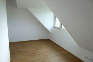 Helles WG-Zimmer in einer neu gebauten Passivhaus-Doppelhaushälfte in Ulm/Lehr – Bgm.-Leypoldt-Weg 16, 89081 Lehr, Ulm – Vorschaubild 12