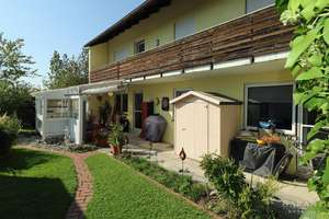 Attraktives Zweifamilienhaus mit ausgebautem Dachgeschoss und vielseitigen Nutzungsmöglichkeiten – Die vollständige Adresse der Immobilie erhältst du vom Anbieter., 82278 Althegnenberg – Vorschaubild 1