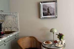 Stilvolles City-Apartment mit privater Gartenterrasse – möbliert & auf Zeit (24 Monate)-Toplage – Türkenstrasse 80, 80799 Universität, München – Vorschaubild 8