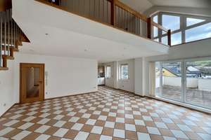 Maisonettewohnung über den Dächern von Trier mit Sonnenterrasse und Stellplätzen