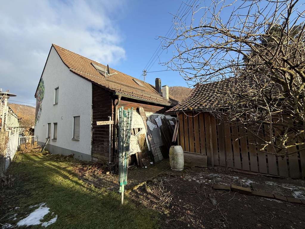 Immobilie in Mühlhausen im Täle - Charmantes Bauernhaus mit viel Potential und Gewerbefläche in ruhiger und idyllischer Wohnlage - Bild 2