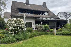 Freistehendes Einfamilienhaus mit großem Garten in ruhiger Wohnlage