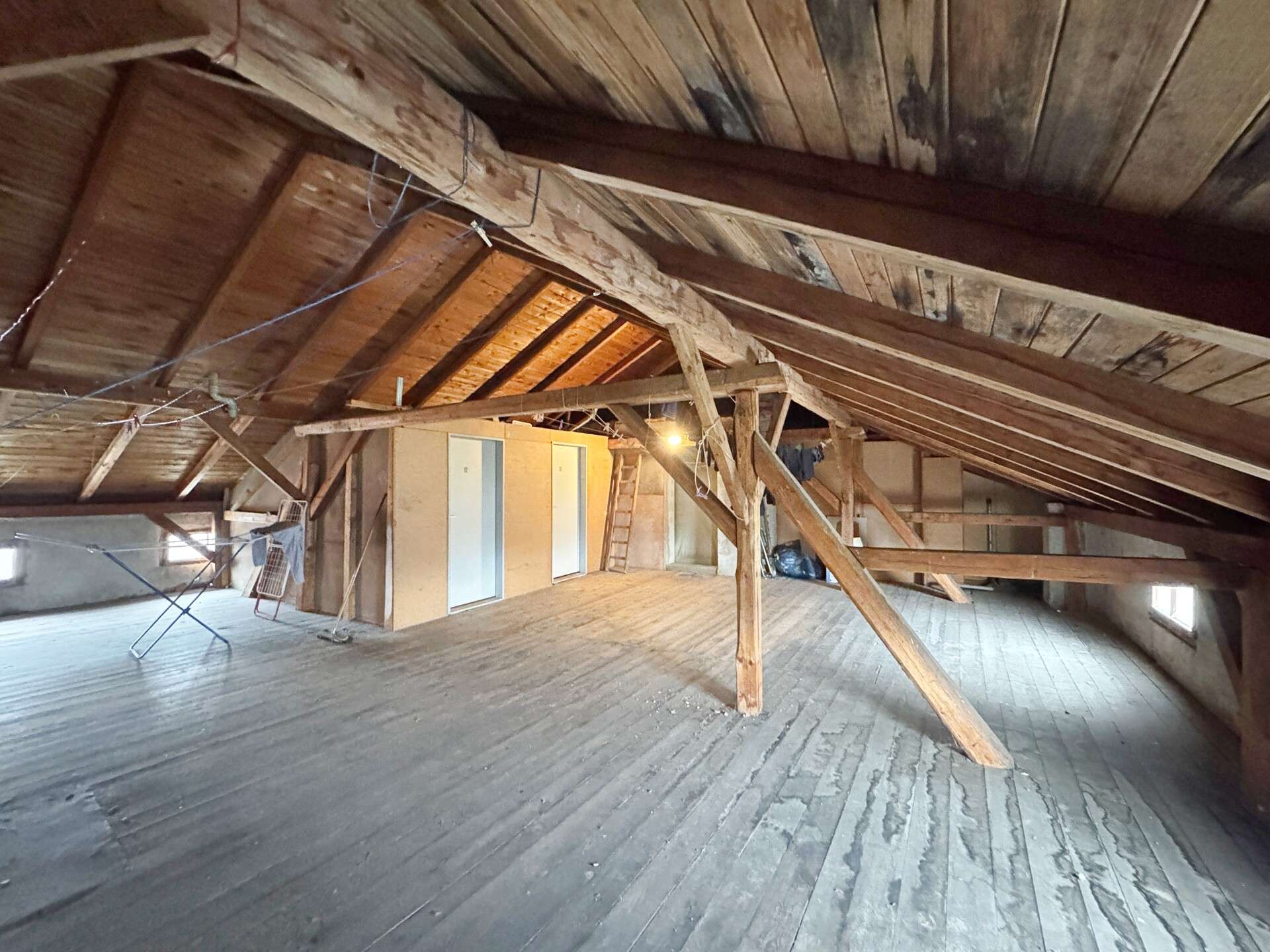 Ausbaufähige Dachgeschossfläche und Garage, Altötting Kreis – Bild 2