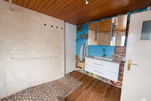 Charmantes Einfamilienhaus + Einliegerwohnung + großer Scheune – Gartenstraße 7, 74382 Neckarwestheim – Vorschaubild 7