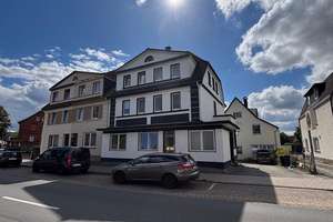 Gepflegtes Mehrfamilienhaus mit 4 Einheiten und Top Rendite im Herzen von Bad Pyrmont! – Die vollständige Adresse der Immobilie erhältst du vom Anbieter., 31812 Bad Pyrmont – Vorschaubild 1