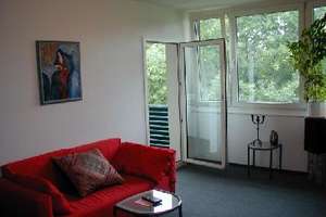 möbeliertes zwei Zimmerapartment  und Süd-Balkon in Düsseldorf/ Holthausen – Bonner Straße 18b, 40589 Holthausen, Düsseldorf – Vorschaubild 2