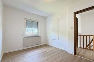 Gepflegtes Reihenendhaus mit Garten, Terrasse und Balkon in beliebter Wohnlage – Die vollständige Adresse der Immobilie erhältst du vom Anbieter., 56077 Asterstein, Koblenz – Vorschaubild 10