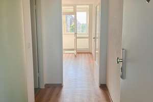 Frisch kernsanierte 2-Zimmer-Wohnung mit Wintergarten im Herzen von Ehrenfeld – Nachmieter gesucht – Peter-Bauer-Straße 1, 50823 Neuehrenfeld, Köln – Vorschaubild 2