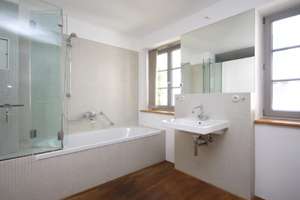 Ruhige Maisonettewohnung mit großer Terrasse in Haidhausen – Die vollständige Adresse der Immobilie erhältst du vom Anbieter., 81675 Haidhausen Nord, München – Vorschaubild 9