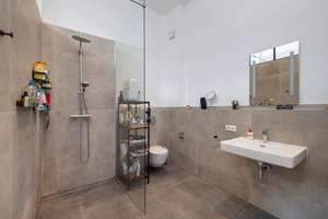 Exklusive Loftwohnung mit hohen Decken in ruhiger Innenhoflage nahe der Fuggerei – Die vollständige Adresse der Immobilie erhältst du vom Anbieter., 86152 Jakoberstadt-Süd, Augsburg – Vorschaubild 7