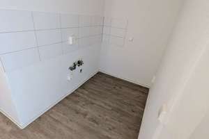 Gamigstraße 20 - helle 1,5 ZKB Wohnung im 7.OG -WBS- zu vermieten – Die vollständige Adresse der Immobilie erhältst du vom Anbieter., 1239 Prohlis-Nord, Dresden – Vorschaubild 4