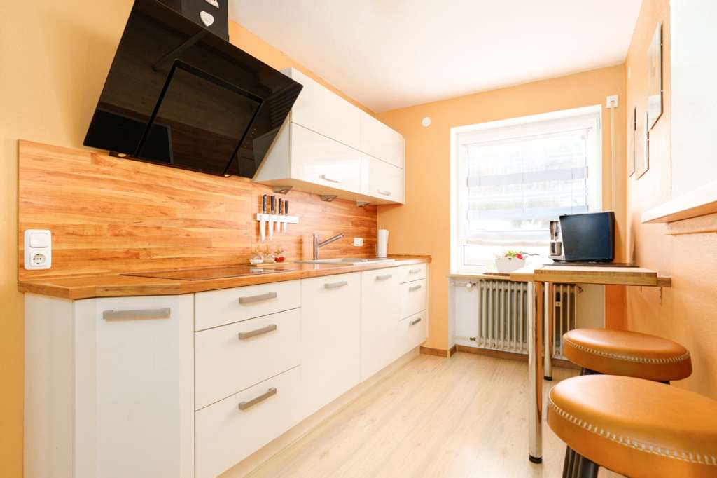 Immobilie in Velburg - Familienfreundliches Einfamilienhaus in ruhiger Lage von Velburg mit Ausbaupotenzial für Einliegerwo - Bild 3