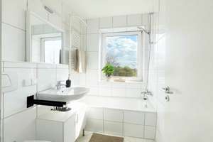 Besichtigen. Koffer packen. Einziehen. – Ihr neues Zuhause wartet! – Die vollständige Adresse der Immobilie erhältst du vom Anbieter., 22455 Niendorf, Hamburg – Vorschaubild 8
