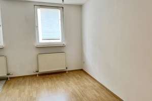 Helle Wohnung mit EBK, zentral und dennoch ruhig – Stifsstr. 10B, 55116 Altstadt, Mainz – Vorschaubild 2