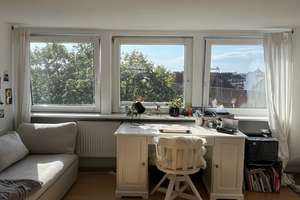 Ravensberg : Traum-Maisonette mit Blick über ganz Kiel, EBK / Balkon, Holzboden Dusche – Die vollständige Adresse der Immobilie erhältst du vom Anbieter., 24105 Ravensberg, Kiel – Vorschaubild 3
