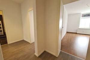 Ansprechende 2-Raum-Wohnung mit Balkon in einem liebevoll kernsanierten Gründerzeithaus im Luthervie – Zschopauer Straße 167, 9126 Lutherviertel, Chemnitz – Vorschaubild 8