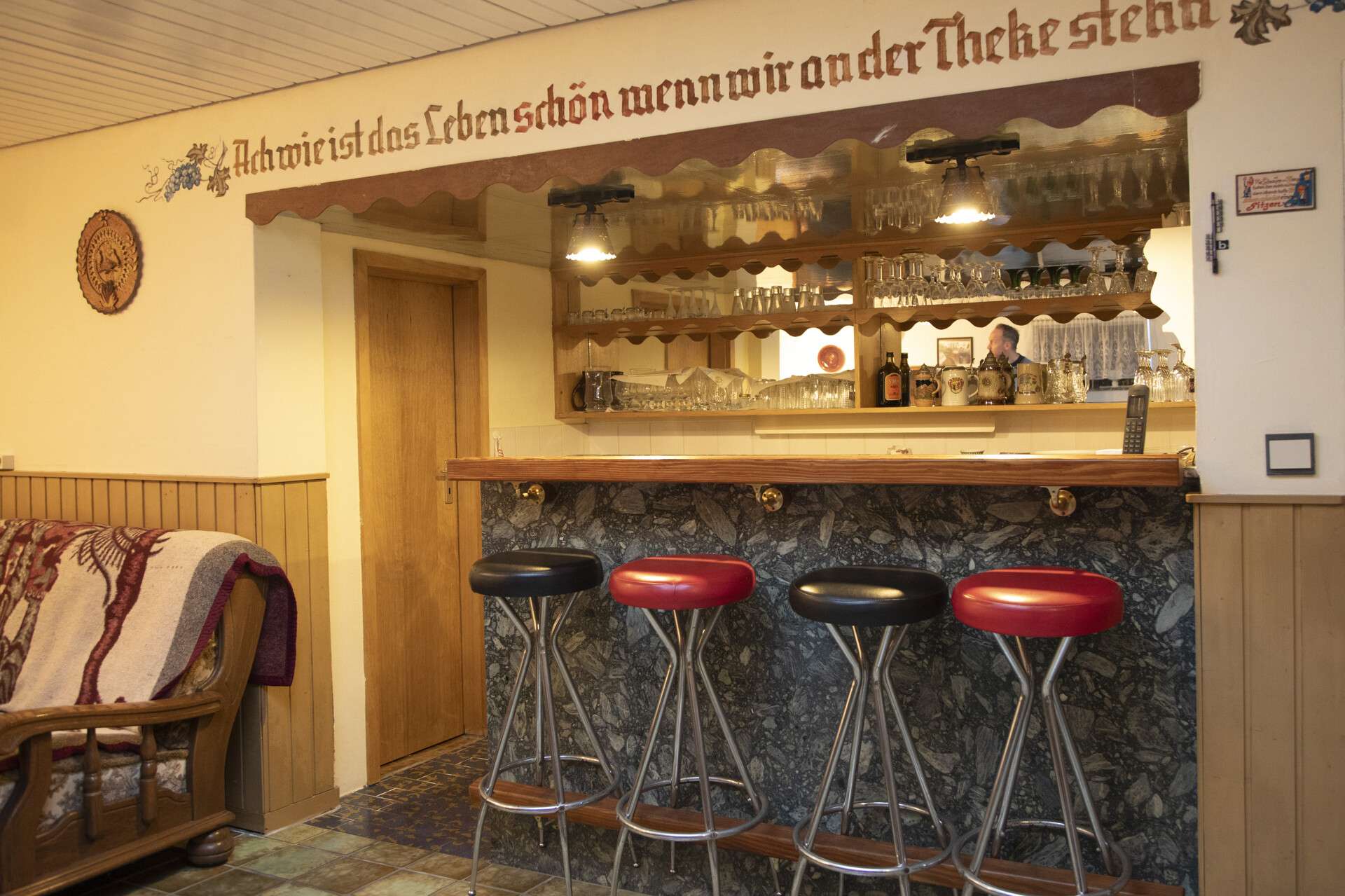 Immobilie in Gevelsberg - Preis neu gesenkt! Kapitalanlage mit vier Wohneinheiten, Schwimmhalle & großem Garten in Gevelsberg - Bild 5