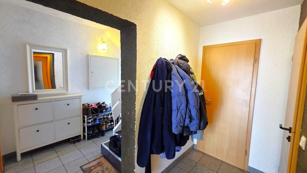 Immobilie in Quierschied - Attraktives Einfamilienhaus mit Balkon, Garage und Garten in ruhiger Wohnlage in Quierschied - Bild 4