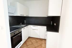 Modern sanierte 3-Raum-Wohnung mit stilvoller Einbauküche + Gratis LED TV 65 ZOLL – Wolgograder Allee 66, 9123 Hutholz, Chemnitz – Vorschaubild 5
