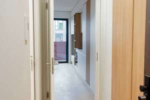 Helles Einzimmerapartment mit Loggia in Südausrichtung und einzigartigen Community-Spaces – Überseeplatz 1, 20457 HafenCity, Hamburg – Vorschaubild 8