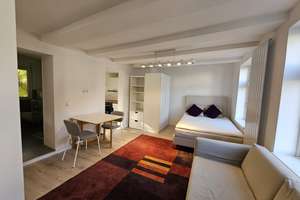 Voll möbliertes 1,5-Zimmer-Apartment in kernsaniertem Fachwerkhaus in Top-Lage (Provisionsfrei)