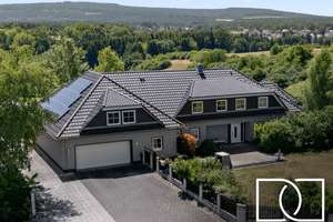 5.176m² Grundstücksfläche! Energieeffiziente Luxusvilla mit Pool in ruhiger Lage – Die vollständige Adresse der Immobilie erhältst du vom Anbieter., 95473 Creußen – Vorschaubild 1