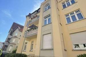 Helle 2-Zimmer-Wohnung mit moderner Einbauküche und Stellplatz in Erfurt